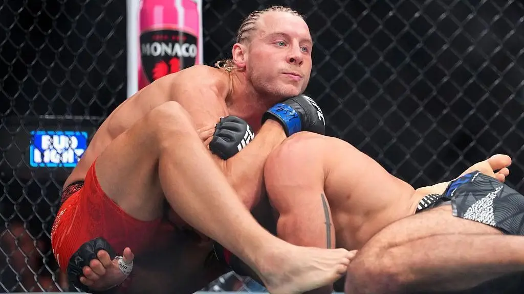 UFC 329:帕迪·平布莱特以52秒的胜利宣称争夺冠军